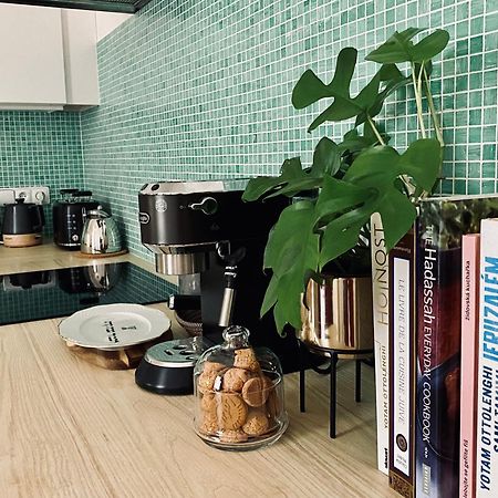 Green Balcony & King Size Bed プラハ エクステリア 写真